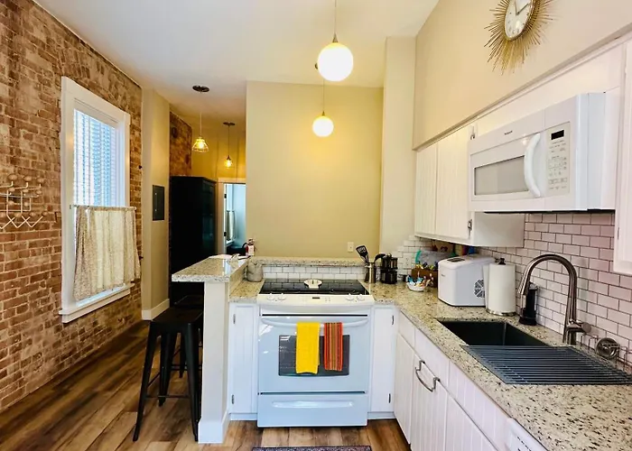 Brownstone Hotel apartamentowy