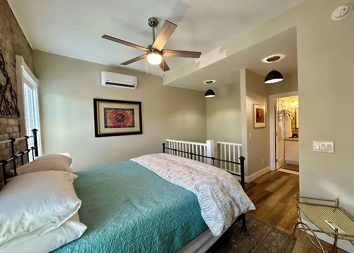 Brownstone Bisbee