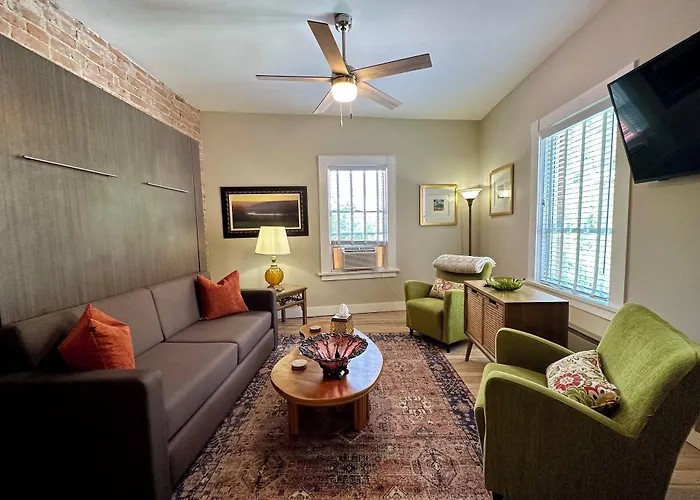 Brownstone Bisbee